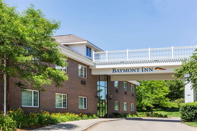 Baymont by Wyndham Des Moines Airport Hotel